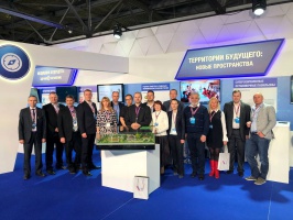 THE BUILDERS OF THE FAMILY HOMESTEADS AT THE ALL-RUSSIA PEOPLE’S FRONT ACTION FORUM