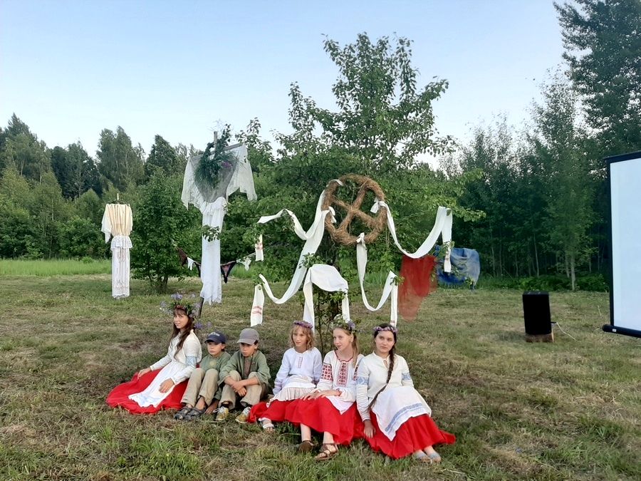 Белорусские традиции и поселение Звон-Гора (1).jpg