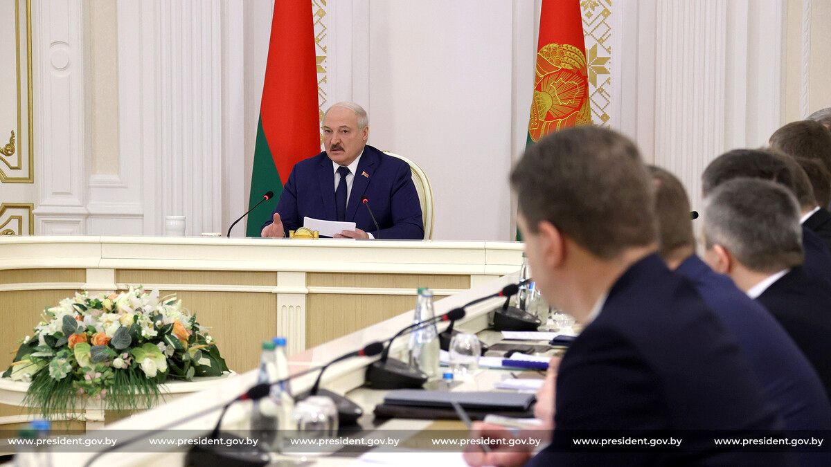 Лукашенко разрешил выделять участки более 1 га на строительство жилого дома (2).jpg