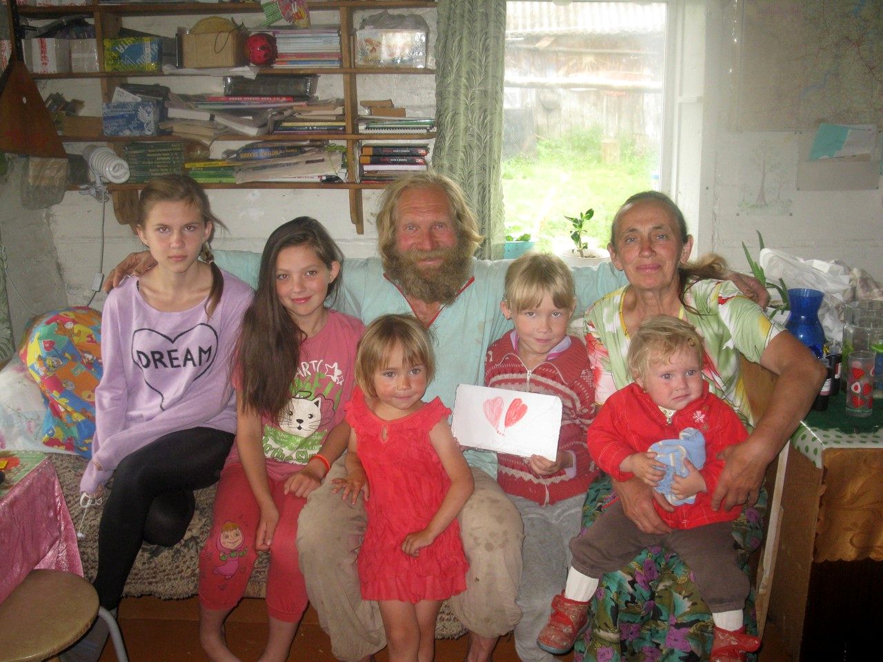 Владимир и Мария Поповы живут в Родовом поместье с 2004 года (5).jpg